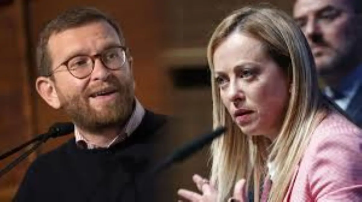 Meloni-Provenzano, tensione in aula, lui: “La Meloni si imbuca alle cene” la replica della premier è da applausi