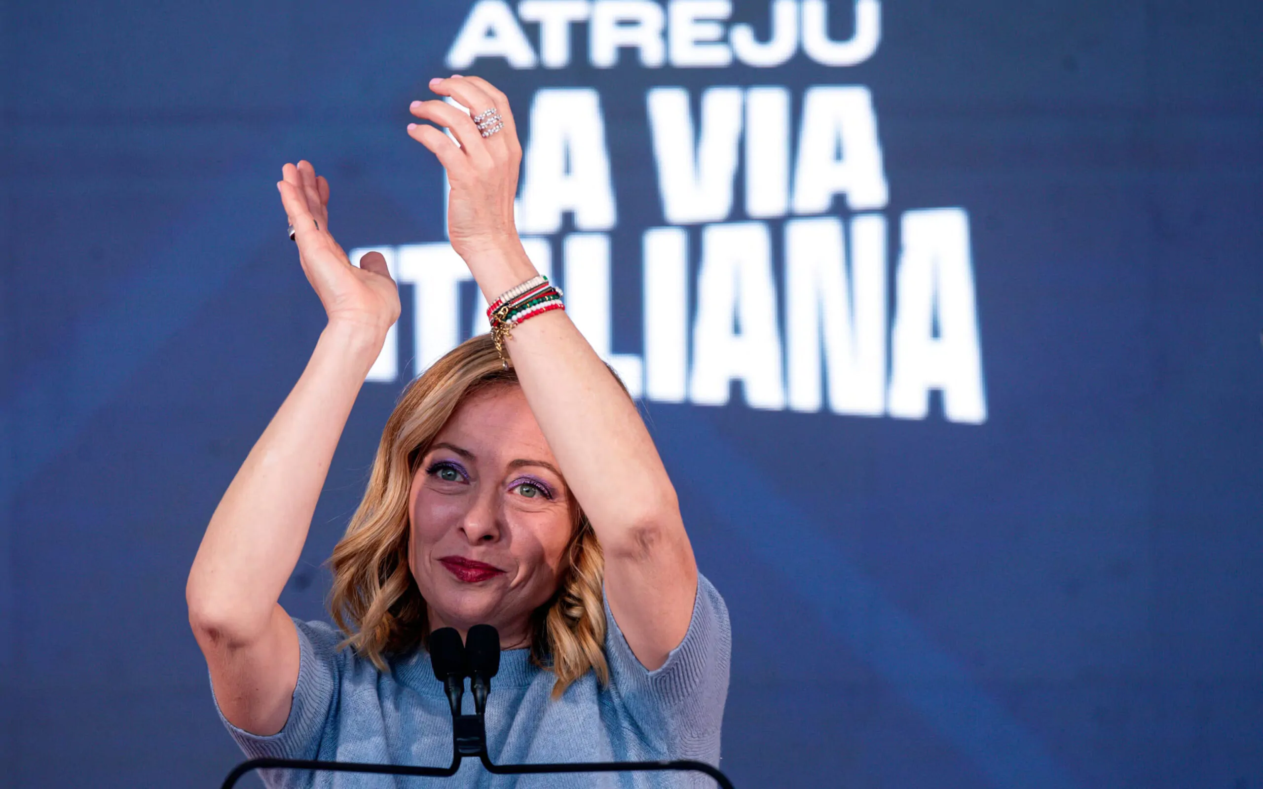 Educazione sessuale nelle scuole fondi dirottati, tensione alle stelle, l’opposizione: “Retromarcia gravissima”