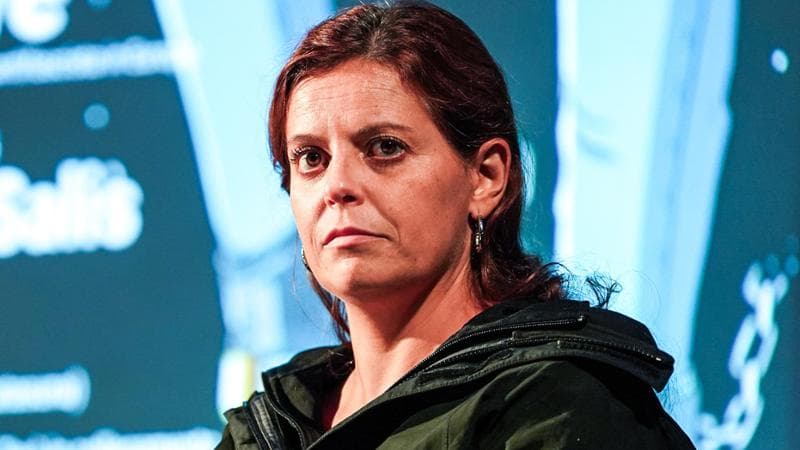 Il Parlamento europeo ha aperto la procedura per decidere sull'immunità dell'eurodeputata Ilaria Salis, con una decisione attesa dopo la sua audizione di metà febbraio.