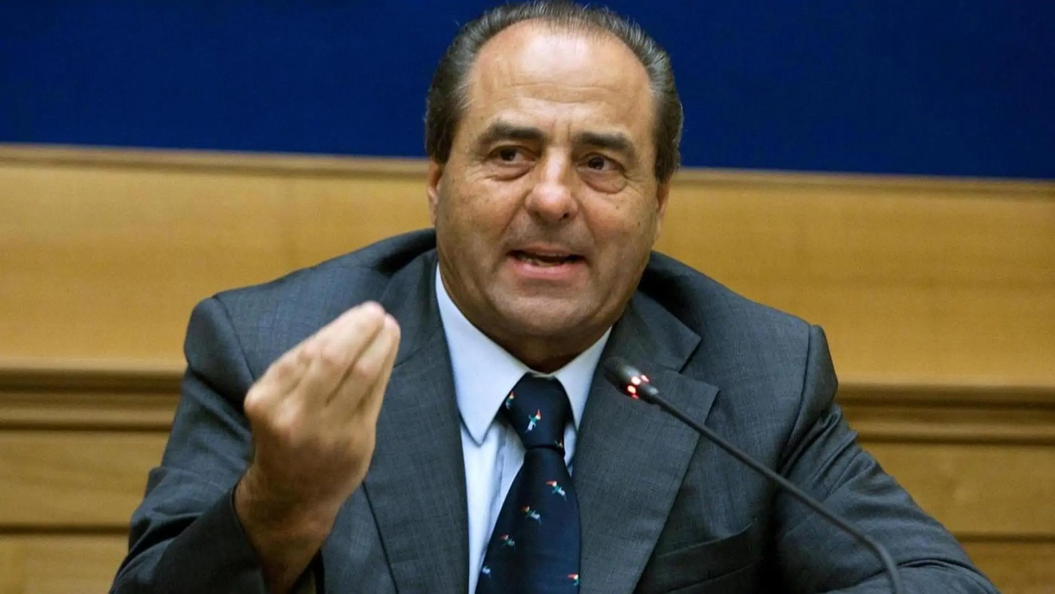 L’ex magistrato di Mani Pulite, Antonio Di Pietro, interviene a sostegno della riforma sulla separazione delle carriere promossa dal governo Meloni, definendo infondate le proteste delle toghe.
