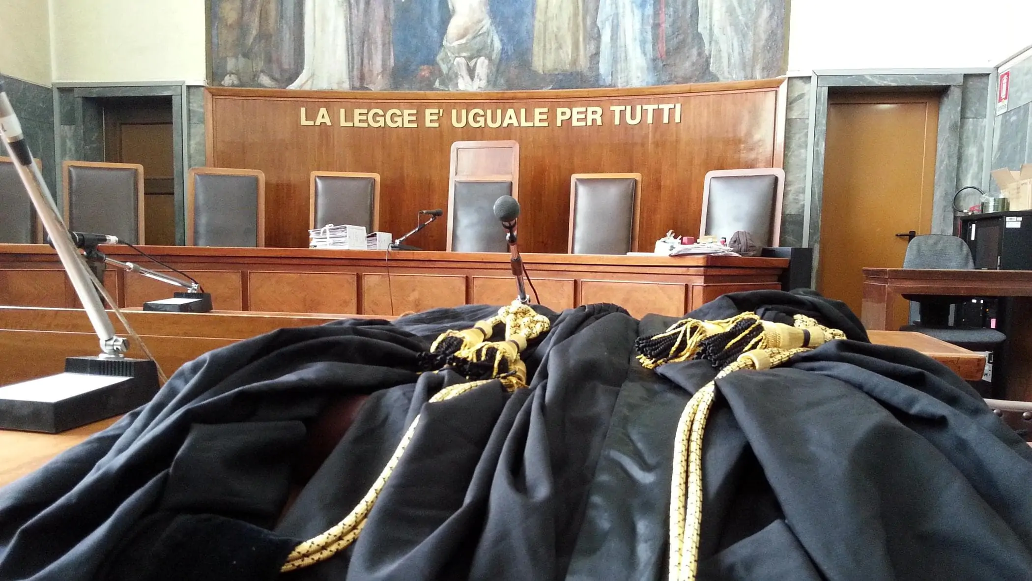 A Lucca, un uomo coinvolto in un grave incidente su un motorino rubato ha chiesto un risarcimento al legittimo proprietario. Il Tribunale respinge la richiesta.