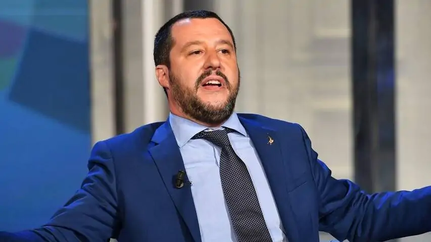 Il vicepremier Matteo Salvini attacca i magistrati che protestano contro la riforma della giustizia, ribadendo il sostegno alla separazione delle carriere e alla responsabilità penale.