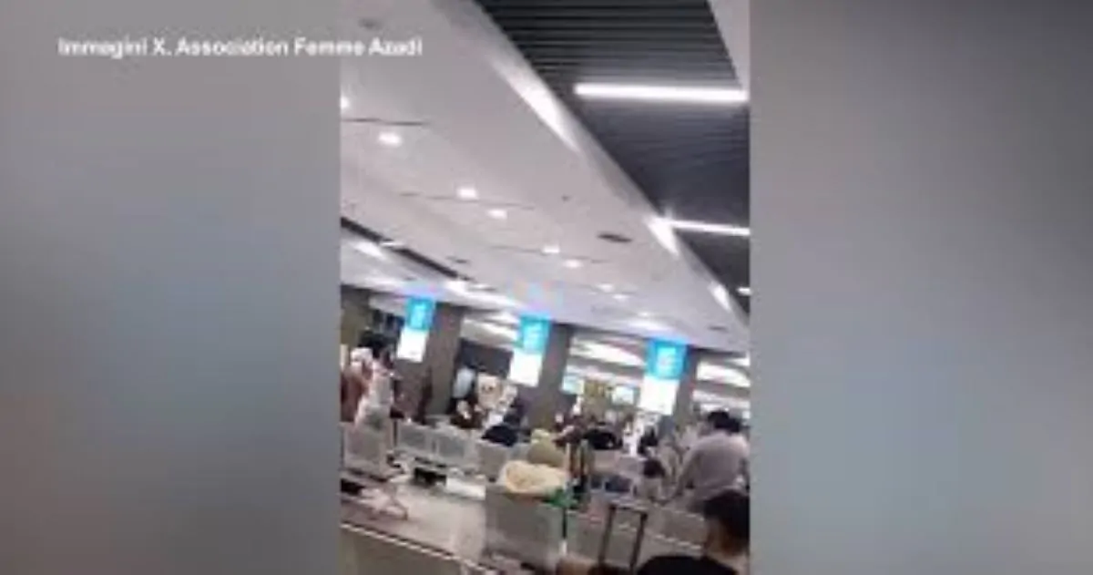 In aeroporto un mullah rimprovera donna senza velo, lei gli strappa il turbante, il video diventa virale