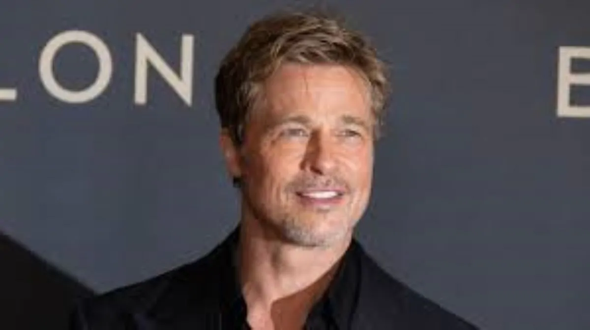 Crede di parlare con Brad Pitt, si innamora di lui, divorzia dal marito e regala al falso attore 830mila euro, incredibile truffa milionaria
