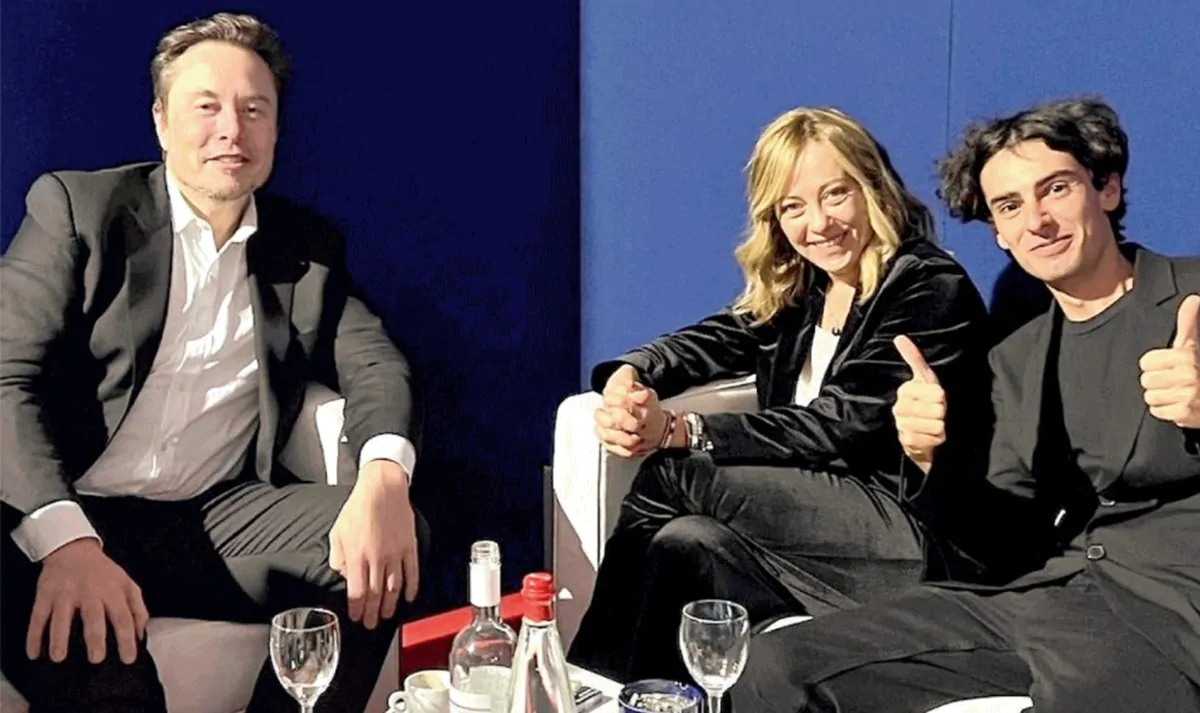 Il Ddl Spazio, in discussione alla Commissione Attività Produttive della Camera, sta generando tensioni inaspettate tra Fratelli d'Italia e il mondo industriale legato a Elon Musk. A far esplodere la polemica è stato Andrea Stroppa, collaboratore di fiducia del miliardario in Italia, che ha duramente attaccato il partito di Giorgia Meloni per il suo atteggiamento ritenuto troppo dialogante con l’opposizione sulla sicurezza digitale.