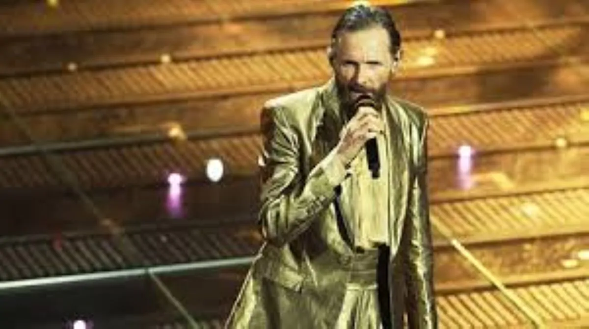 Jovanotti e il suo trionfo a Sanremo: l’energia che invade il palco e la città