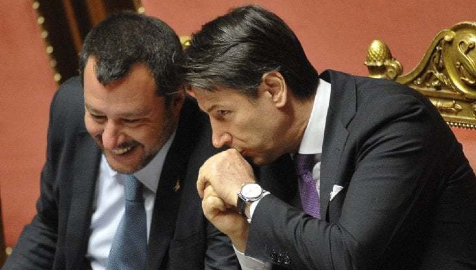 L’ipotesi di utilizzare fondi europei per la difesa accende lo scontro politico. Movimento 5 Stelle e Lega si oppongono, mentre Salvini prepara la piazza contro l’UE.