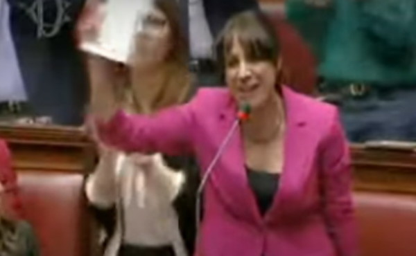 La Giunta delle elezioni assegna il seggio conteso ad Andrea Gentile di Forza Italia. Elisa Scutellà (M5S) perde il posto e accusa: "Un’ingiustizia".