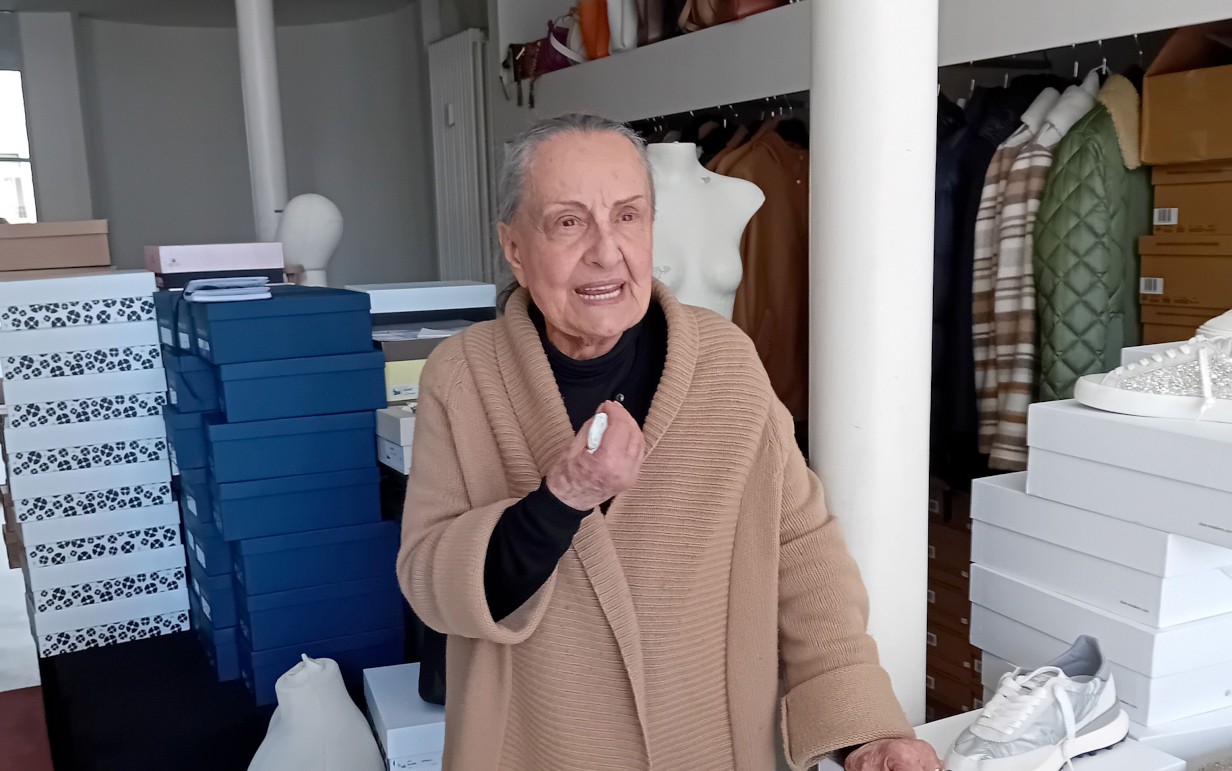 Il furto nel magazzino dell’imprenditrice Romana Garilli a Piacenza nel giorno dell’addio al figlio Matteo Botteri. Rubata merce per oltre 100 mila euro.