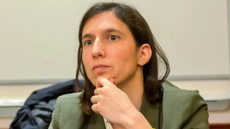 La segretaria dem critica duramente l’intervento della presidente del Consiglio in Aula: “Non si permetta mai più di oltraggiare la memoria di Spinelli e Colorni”