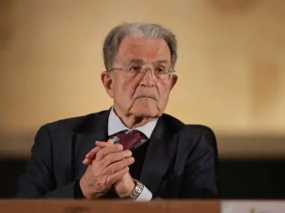 Il piano von der Leyen sulla difesa europea divide il Pd: mentre Schlein ribadisce il suo no, i riformisti e Romano Prodi prendono le distanze, temendo l'isolamento in Europa.