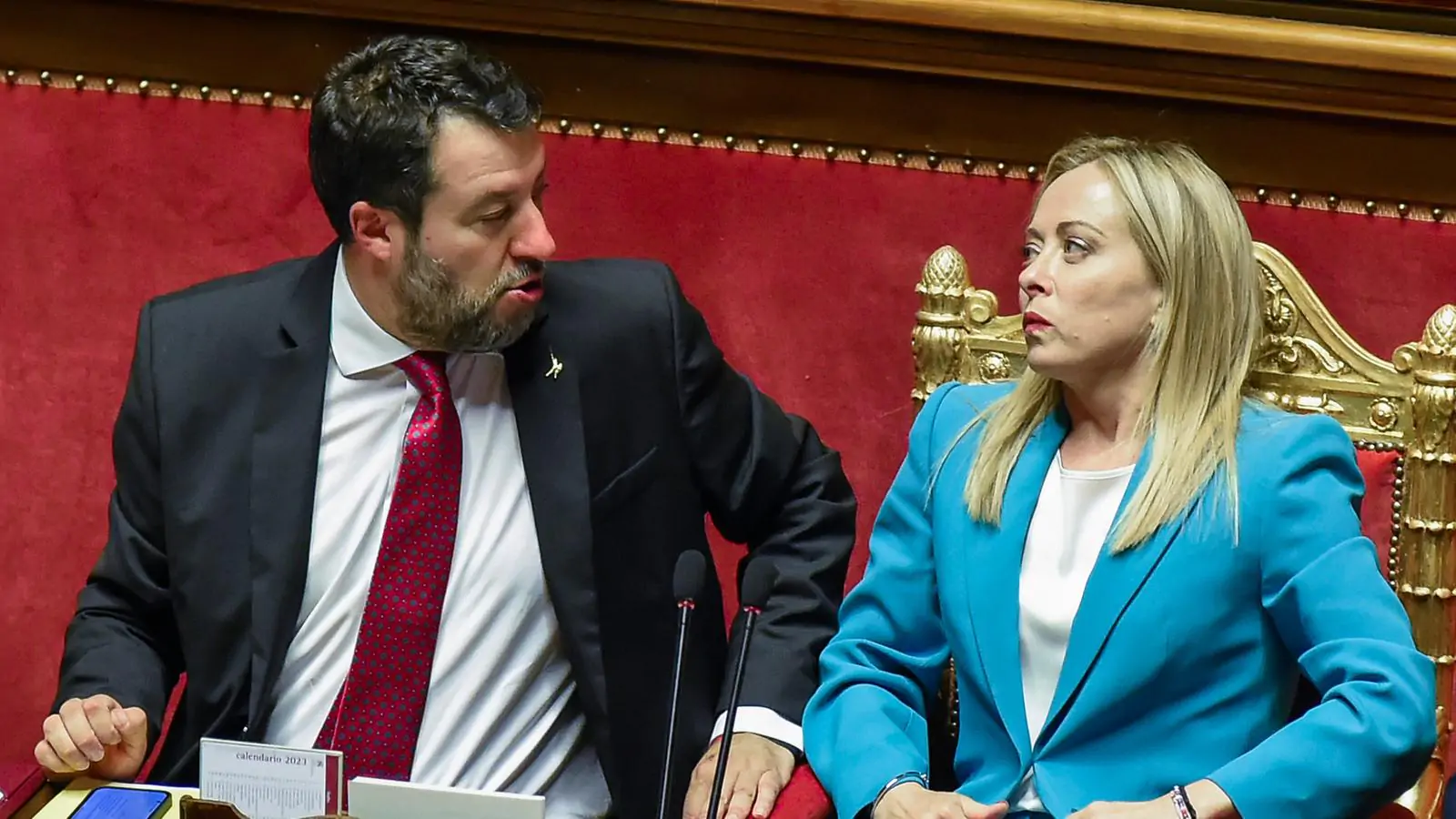 Alta tensione nel vertice di maggioranza: la premier chiede serietà e lealtà sul piano Ue per il riarmo