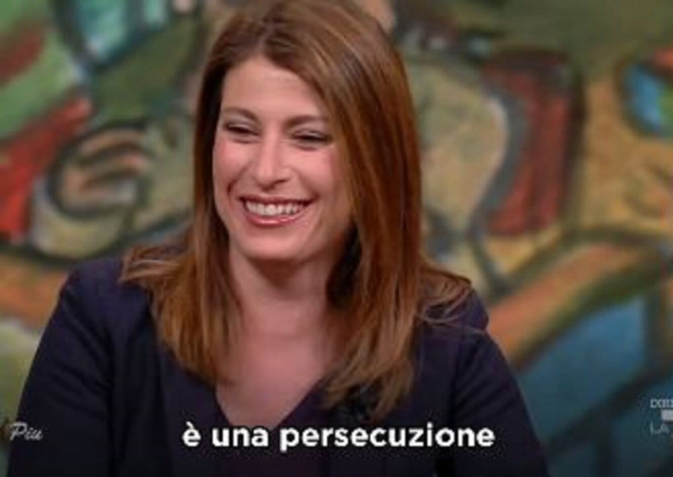 Il conduttore ironizza sulle recenti polemiche legate all'auto della deputata e del marito Nicola Fratoianni