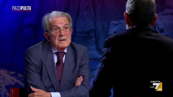 L’ex premier ironizza sul viaggio della presidente del Consiglio a Washington, sottolineando il cambio di rotta degli Stati Uniti sulle relazioni con l’Unione europea.