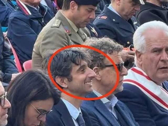 Foto falsa contro Donzelli: “Quel sorriso non era ai funerali del Papa”