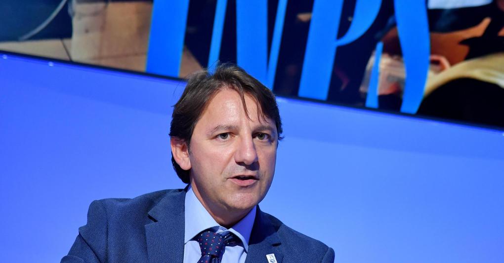 L’opposizione attacca il governo dopo il vertice con gli Stati Uniti. Per Pd, M5s, Avs e Italia Viva il viaggio ha compromesso l’autonomia italiana ed europea.