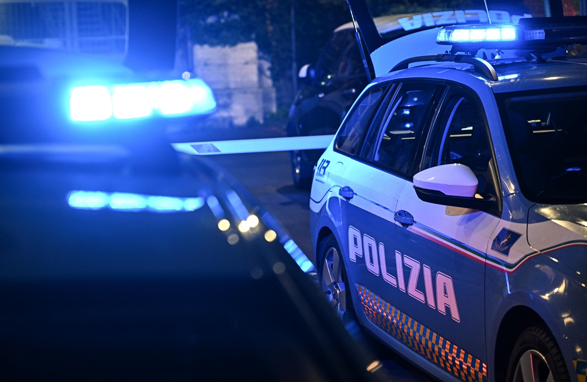 Tragedia nella notte a Monreale: una rissa tra giovani sfocia in una sparatoria in piazza Duomo. Tre morti e due feriti, uno dei quali minorenne.