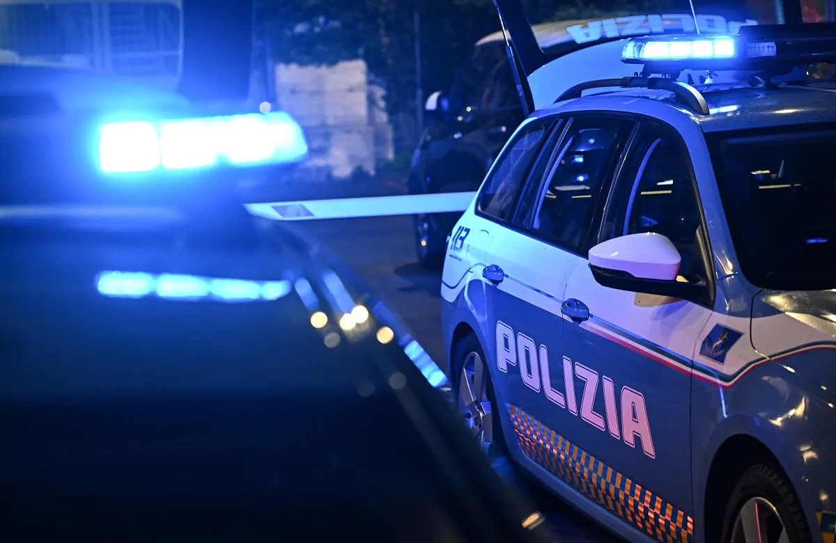 Tragedia nella notte a Monreale: una rissa tra giovani sfocia in una sparatoria in piazza Duomo. Tre morti e due feriti, uno dei quali minorenne.