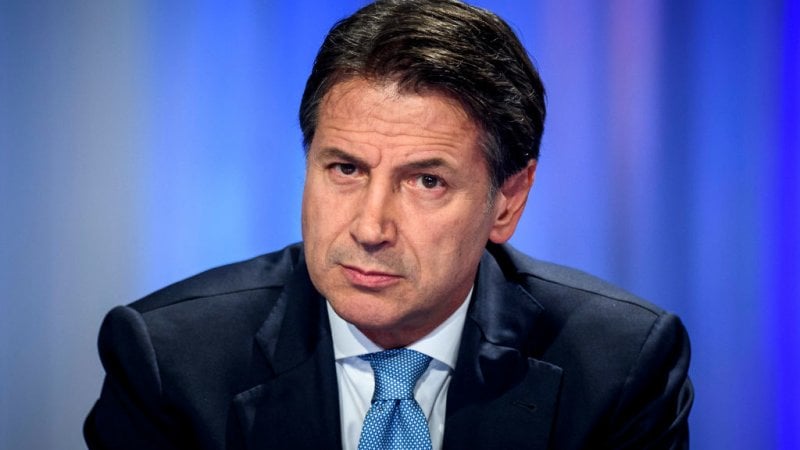 Fratelli d’Italia contro Giuseppe Conte: “Basta mangiatoie grilline, il Superbonus ha drogato il mercato e devastato i conti dello Stato”