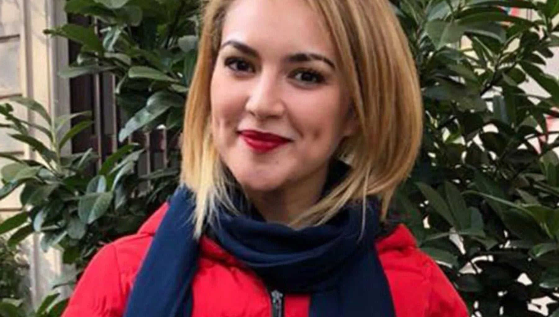 Aggredita da due Rom,  Rajae Bezzaz di Striscia La Notizia: “Presa a pugni e trascinata per i capelli. Venti minuti di terrore”