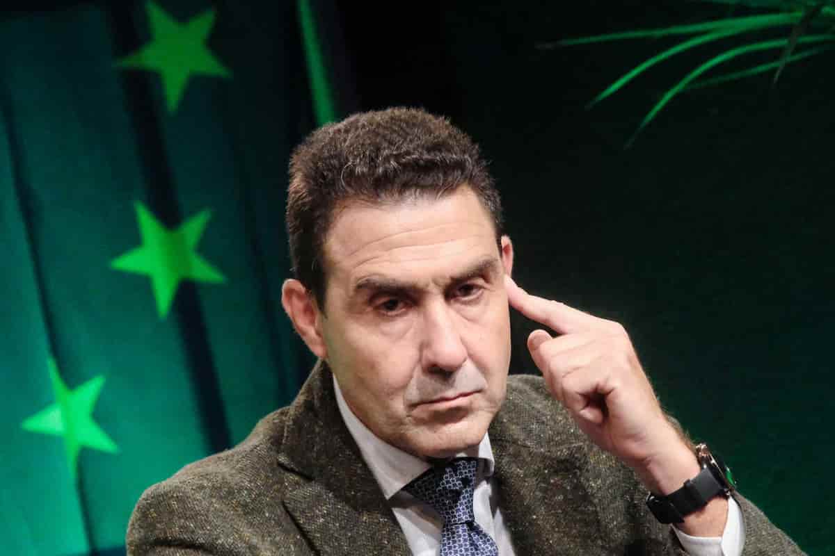 Dichiarazioni polemiche al comizio di San Marco in Lamis, il Nuovo Sindacato Carabinieri prende le distanze: “Insulti che non ci rappresentano, difendiamo i diritti di tutti”.