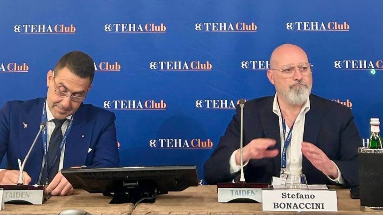 Scontro tra il generale Roberto Vannacci e Stefano Bonaccini dopo un confronto a porte chiuse: il leghista lo accusa di slealtà e scorrettezza.