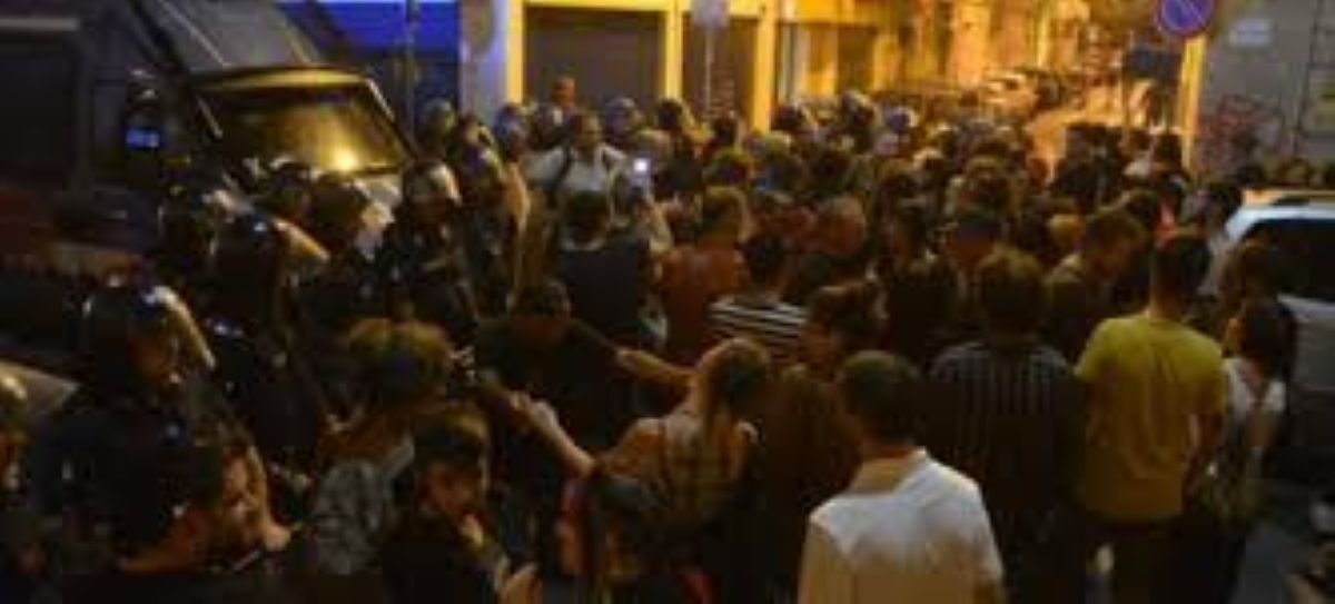 Bari, la Procura: “CasaPound è un partito fascista che usa la violenza”