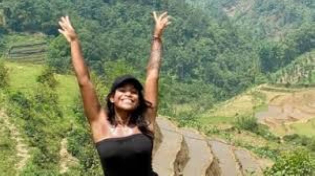 Turista 26enne fa un’escursione e precipita nel vulcano attivo, la guida si era allontanata