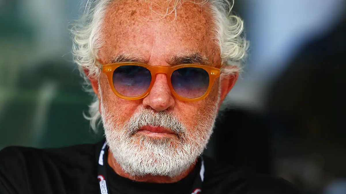 L’ex manager di Formula 1, ora ambasciatore del Principato di Monaco, ripercorre la sua vita tra business, cadute, figli e rancori con l’Italia.