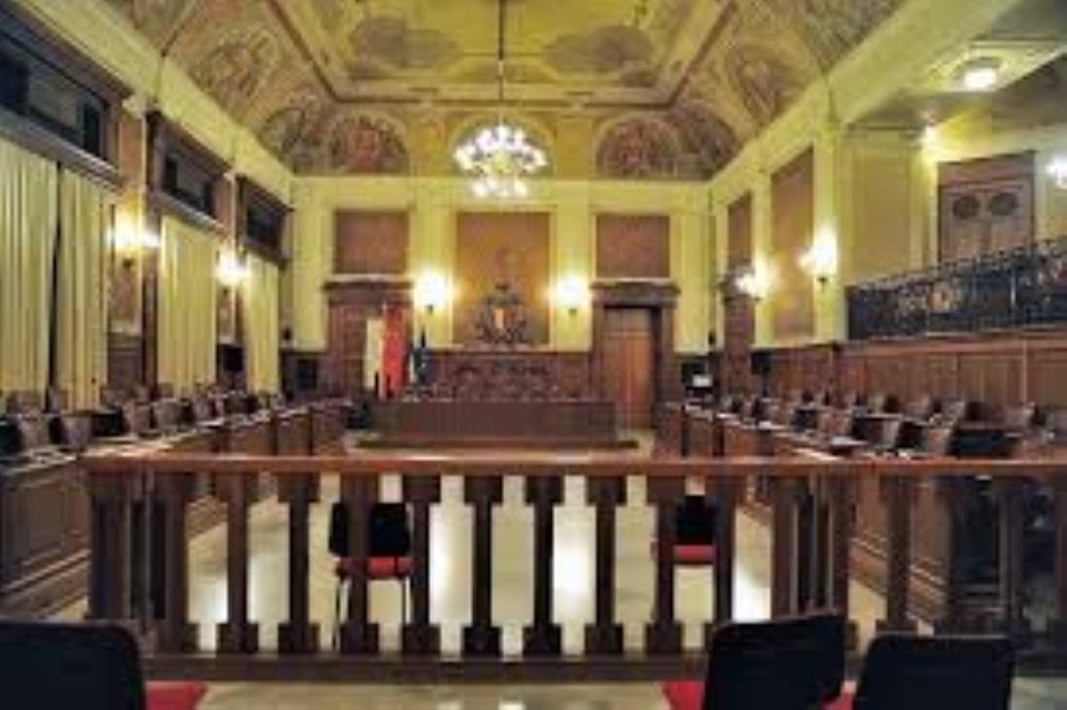 Bari, centrodestra propone donazione per Gaza, il centrosinistra esce dall’Aula e fa saltare tutto