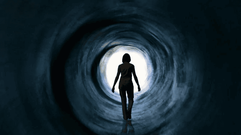 Il corpo umano si muove per un anno dopo la morte: la scoperta shock in Australia