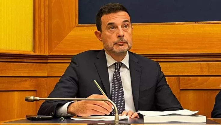 Il deputato dem scrive al candidato governatore: “Avete sottoposto il partito e i pugliesi a uno stress inutile. Quel vincolo di unità non esiste più”.