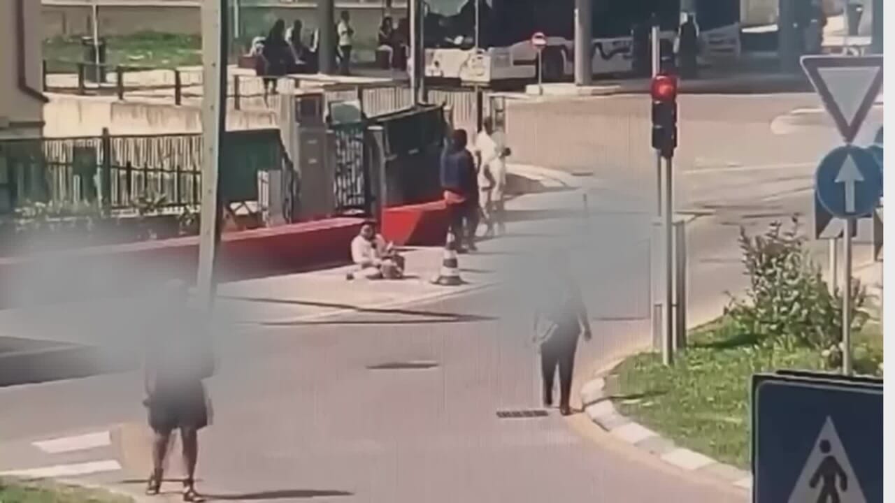 Un 27enne nigeriano identificato e denunciato dopo l’aggressione shock a Fontivegge. La vittima non ha riportato gravi conseguenze, ma l’episodio ha creato allarme.