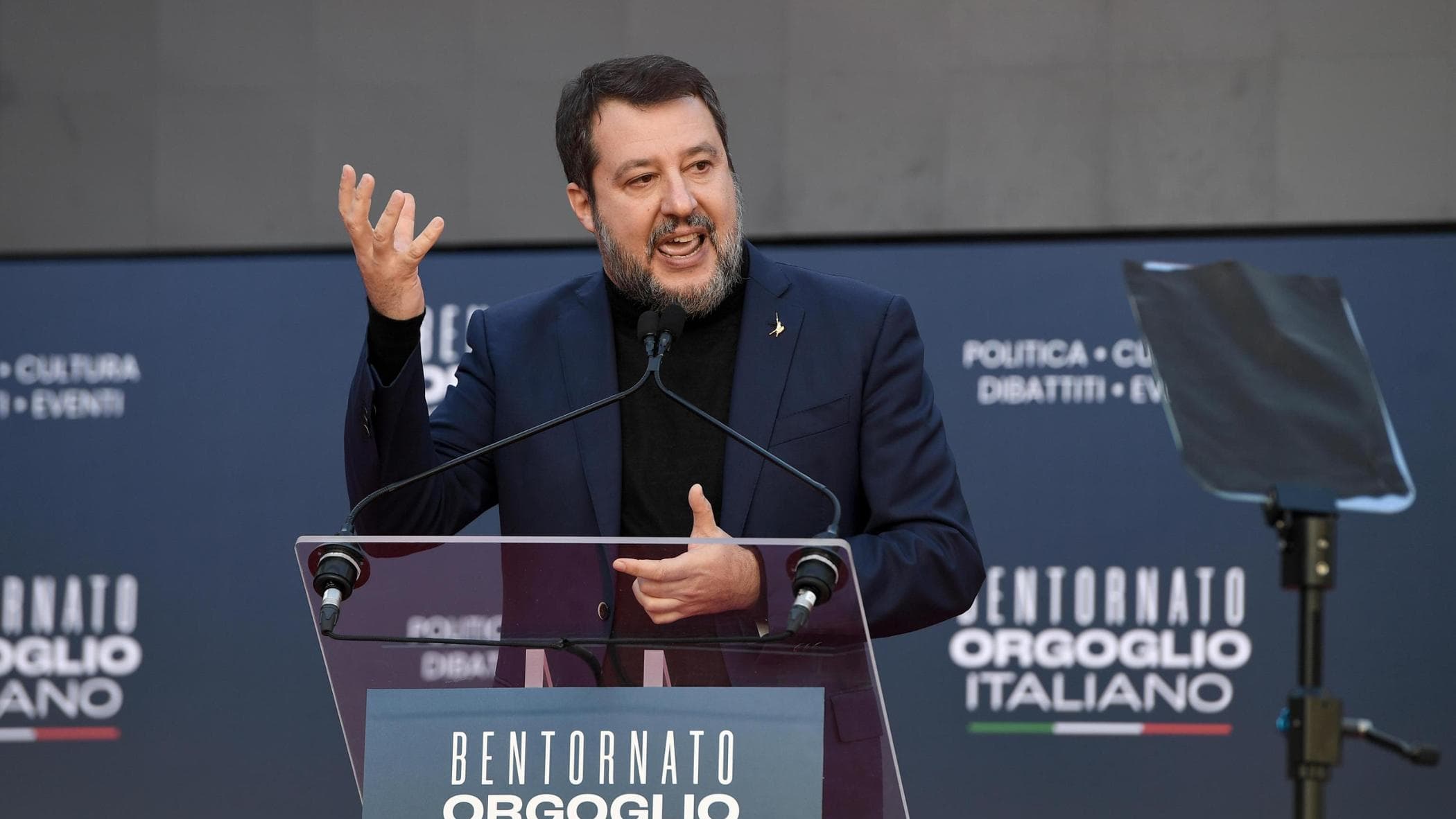 Dal palco di Atreju, Matteo Salvini rivendica il rapporto con Giorgia Meloni, respinge le voci di tensioni e parla di un legame che va oltre la politica.