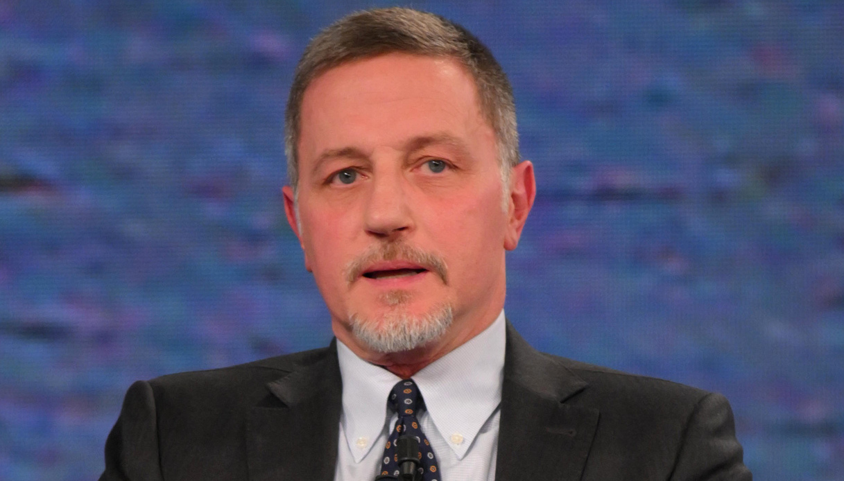 Massimo Giannini condanna gli scontri di Torino ma punta il dito contro il governo: “Sempre gli stessi violenti, ma attenzione alla strumentalizzazione politica”. Polemica durissima.