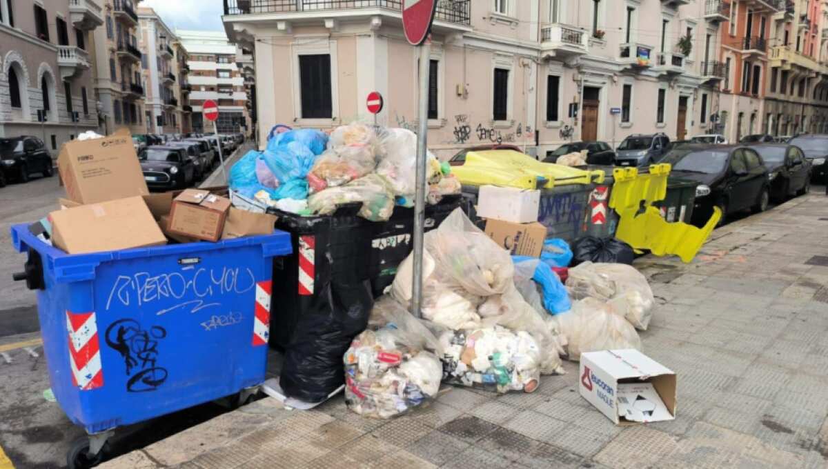 Bari, sciopero del 10 dicembre: raccolta rifiuti a rischio in tutta Bari