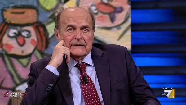 Bersani contro Sallusti a DiMartedì: “Siamo con gli ayatollah? Roba da matti”