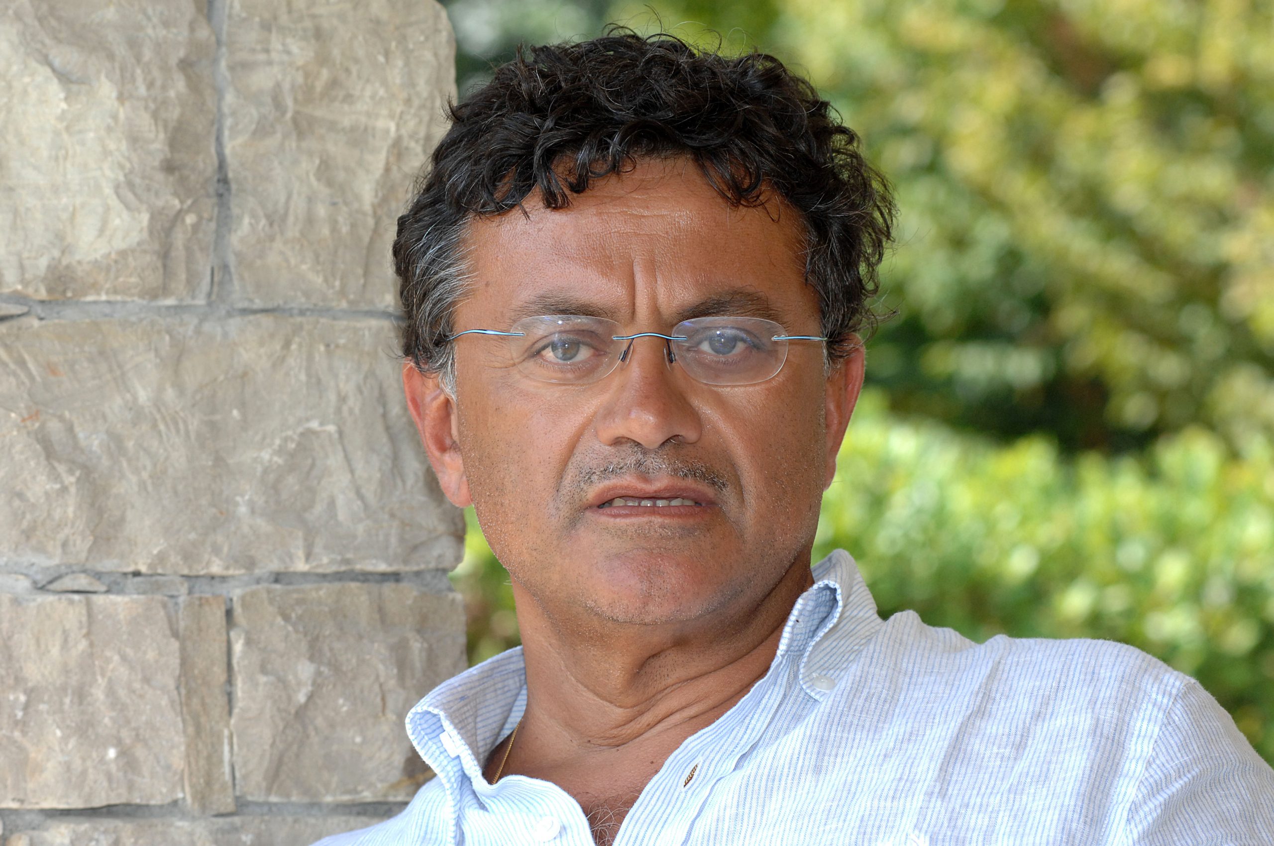 Marcello Veneziani attacca la destra al potere: nessuna discontinuità, nessun cambiamento reale e una classe dirigente giudicata inadeguata, priva di visione e coraggio.