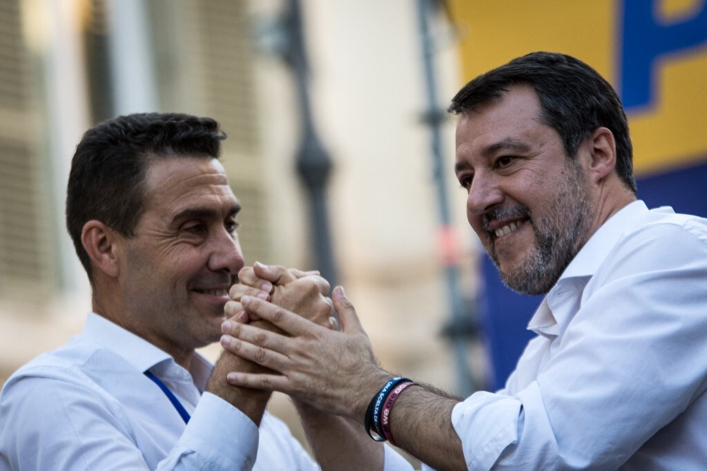 Vittorio Feltri affonda Vannacci: “Vada a godersi la pensione al circolo ufficiali”