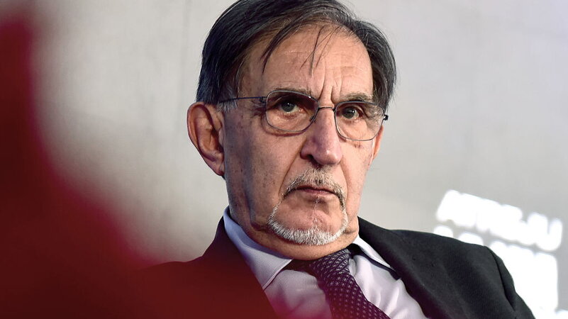 Scontro politico dopo le parole del rettore dell’Università per Stranieri di Siena Tomaso Montanari, che durante un convegno ha definito “banditi” Meloni, Nordio, La Russa e Lollobrigida.