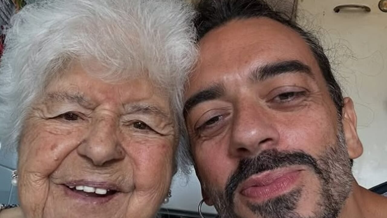 Addio alla nonna Malè: muore a 91 anni la protagonista dei video di Mario De Lillo