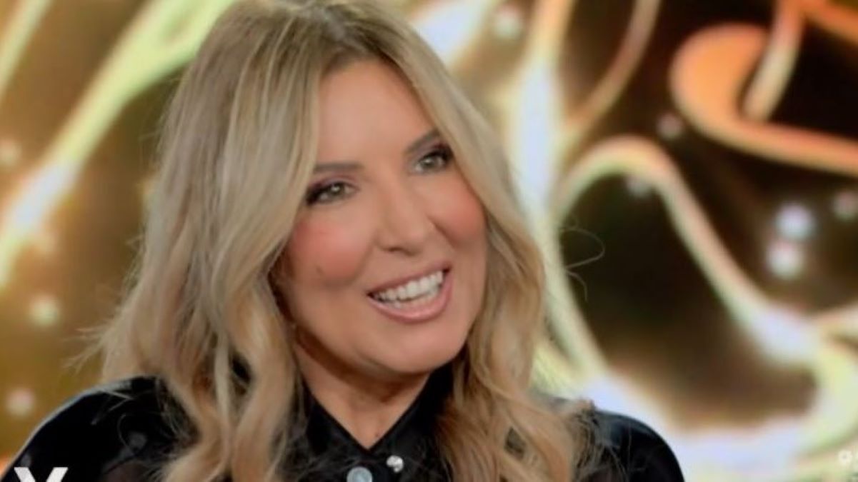 Selvaggia Lucarelli rinvia le nozze con Biagiarelli e spiega il motivo a Silvia Toffanin