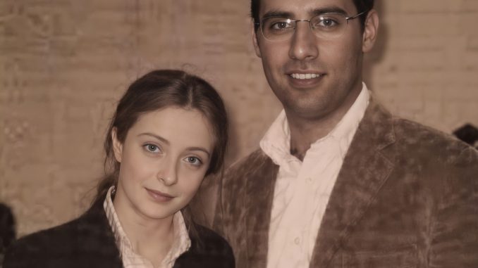 Foto rilanciata, Meloni esplode, “Non è mio padre, questa è una farsa totale”