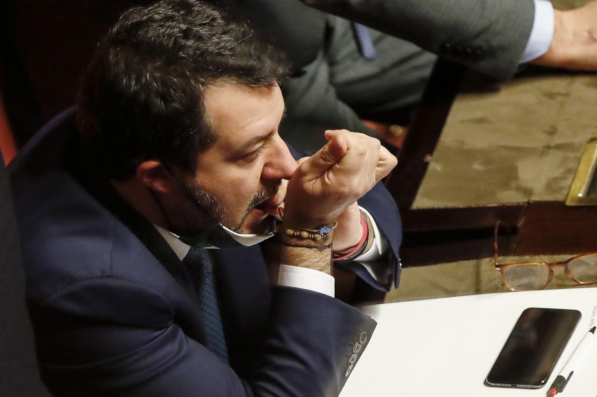 Salvini avverte la Meloni: “Carburante a rischio, voli ridotti se crisi peggiora”