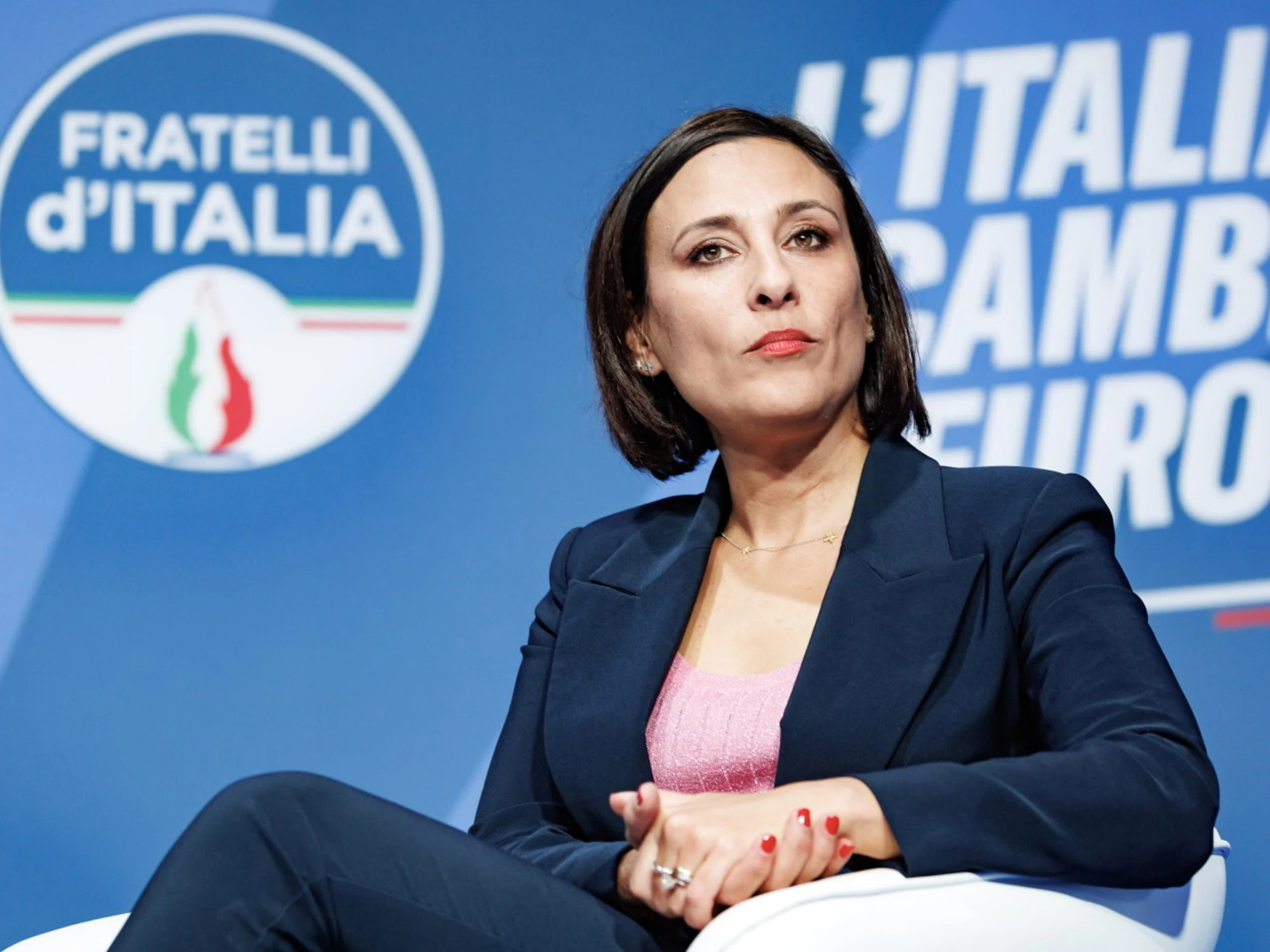 Caso Modena, Sara Kelany da Del Debbio, “La sinistra nasconde la polvere sotto il tappeto”