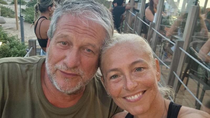 Maldive, Carlo Sommacal resta a Genova: “Non avrei potuto dare una carezza alle bare”