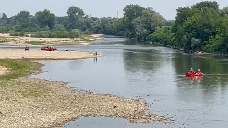 Entra nel fiume Sesia con due amici e non riemerge, disperso un bambino di 11 anni, non sa nuotare