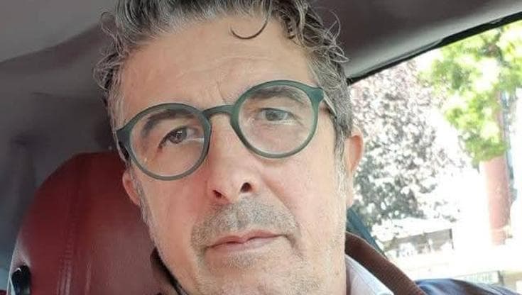 Bisceglie, due uomini armati aprono il fuoco nel ristorante pieno: cameriere ucciso per errore sotto gli occhi dei clienti