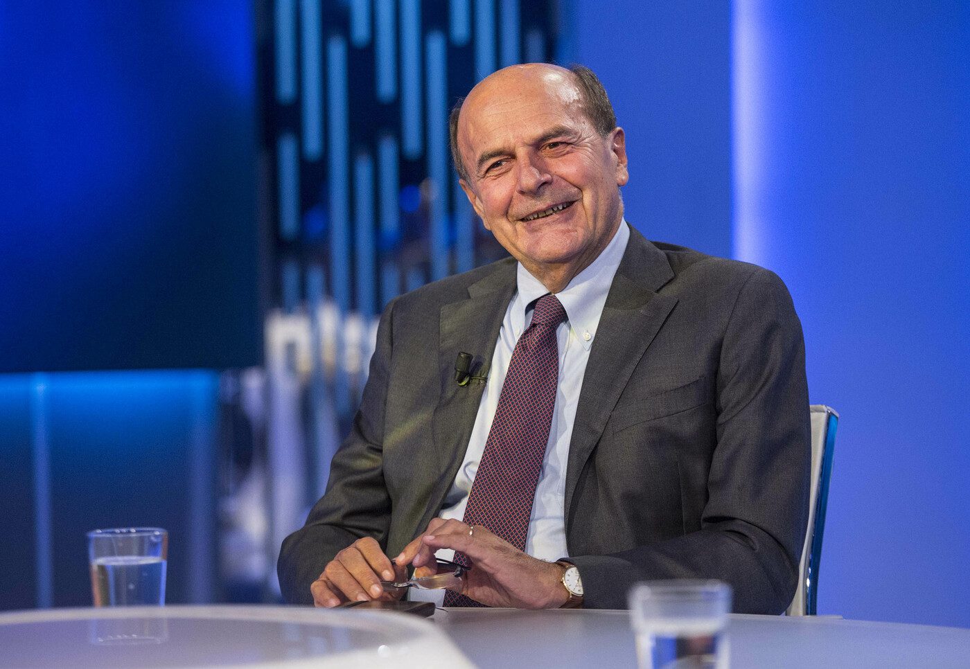 Pd travolto dal caso Venezia, Bersani insiste: “E perché no mettere i bengalesi in lista?”