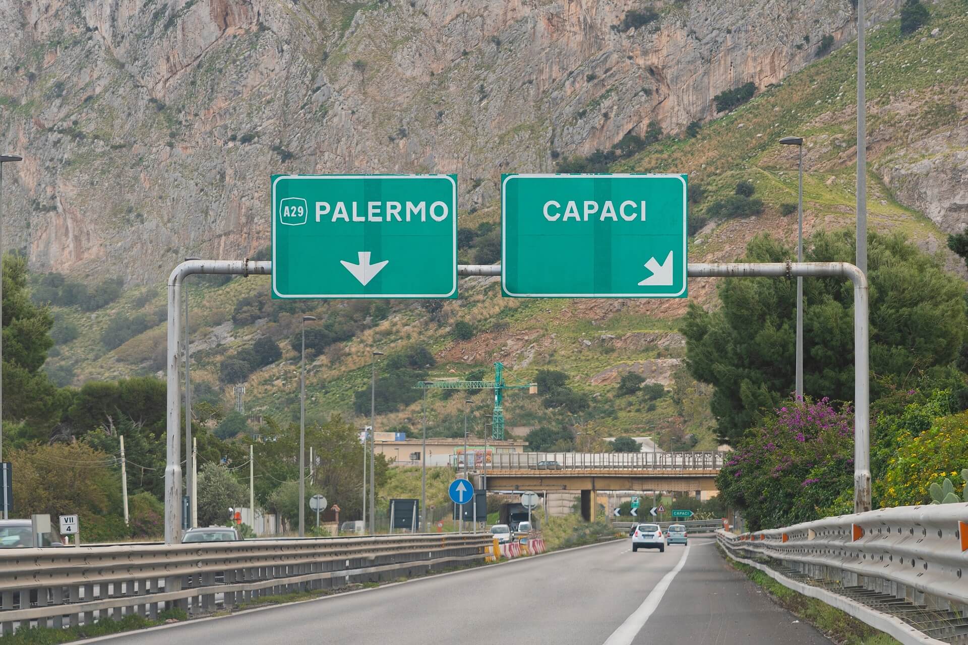 Capaci, Conte accusa l’Antimafia: “Evitati approfondimenti sulle stragi”, FdI: “Non accettiamo lezioni”